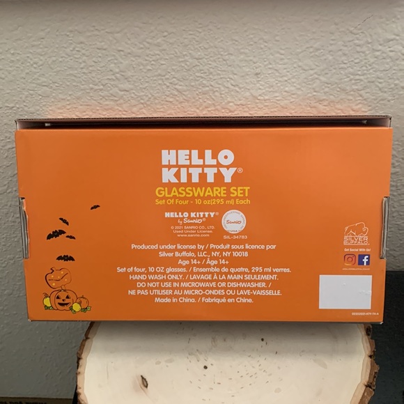 Hello Kitty Sanrio Halloween Glass Set - Picture 8 of 9